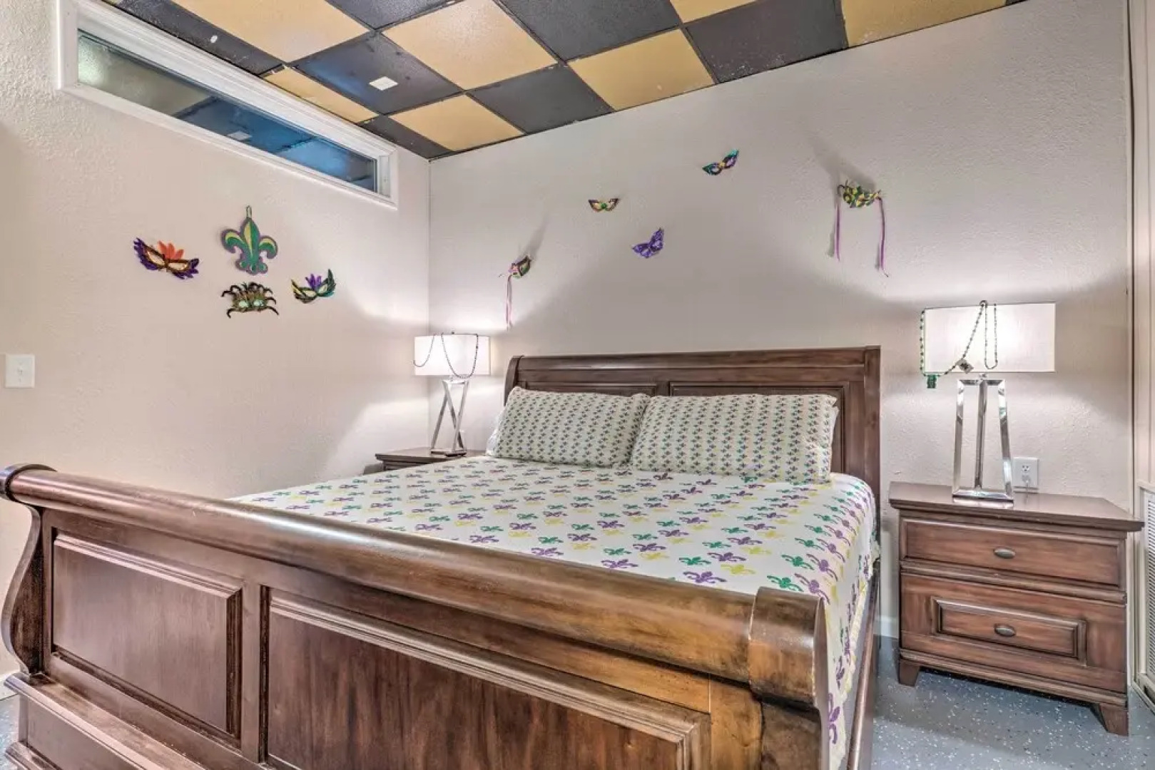 'the Float Yard' Pensacola Home w/ Pool Table