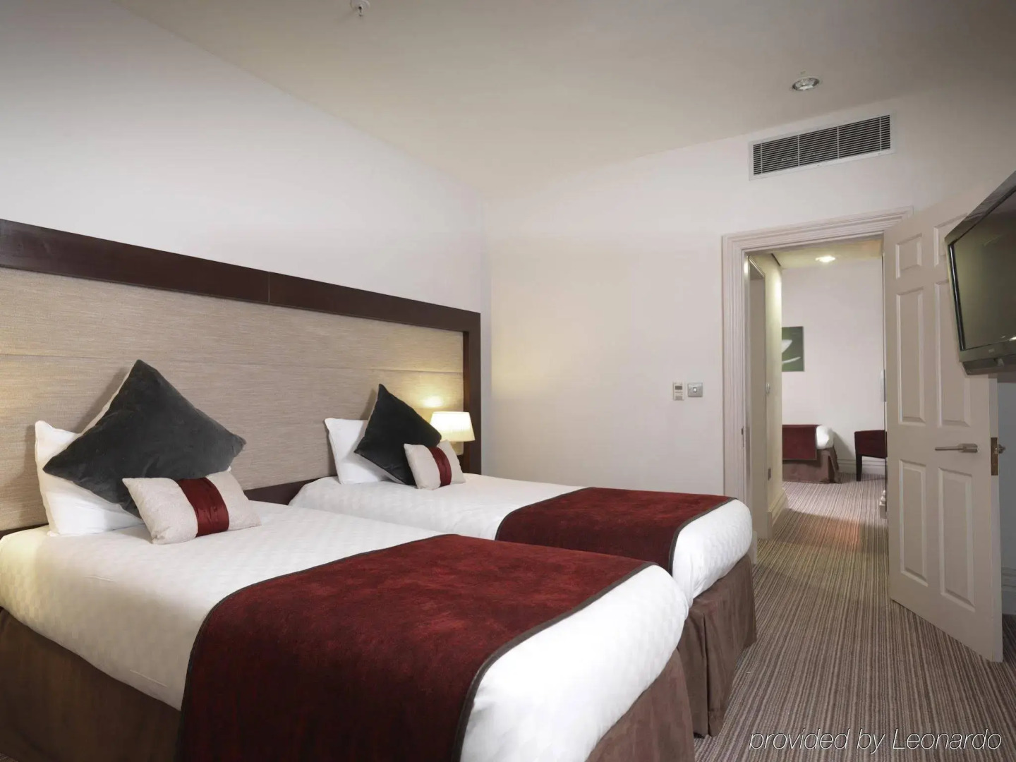 Leonardo Hotel Cardiff