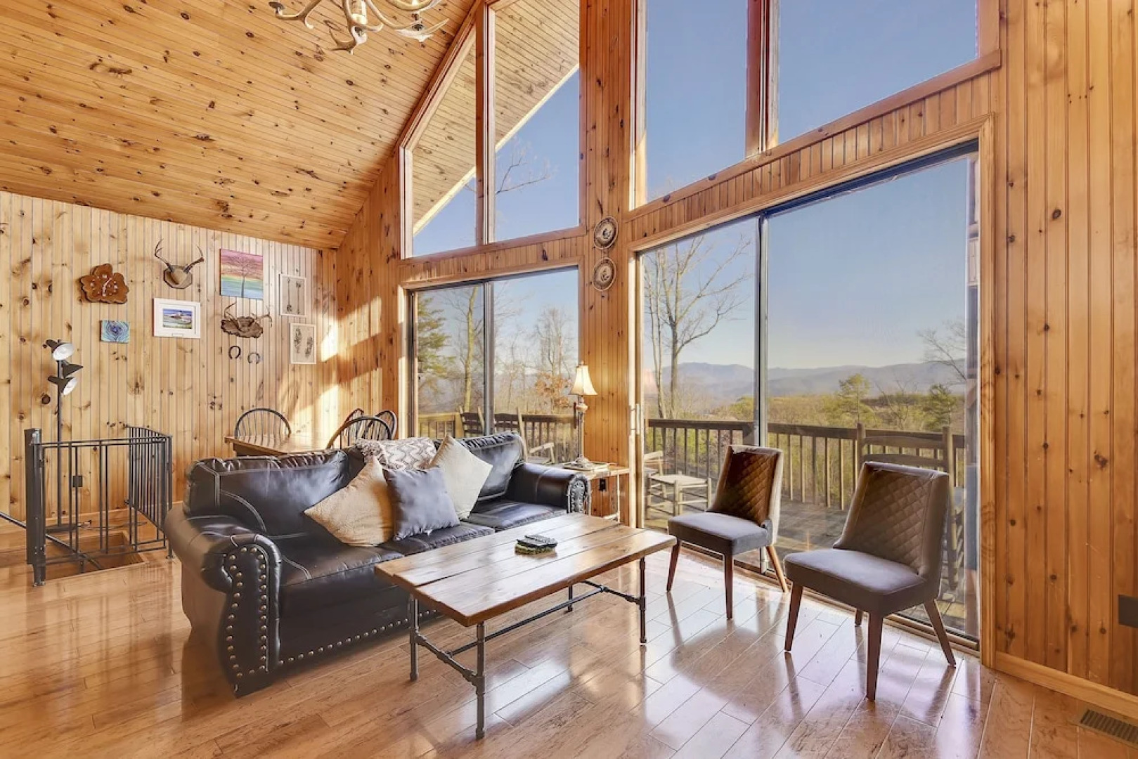 Bluff Mountain Lodge 3 Bedroom Cabin