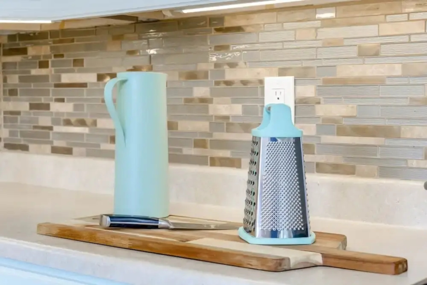 5 2 two Kings hot tub Firepit 16min to Wine Trail Nearby Pickleball Courts Pool