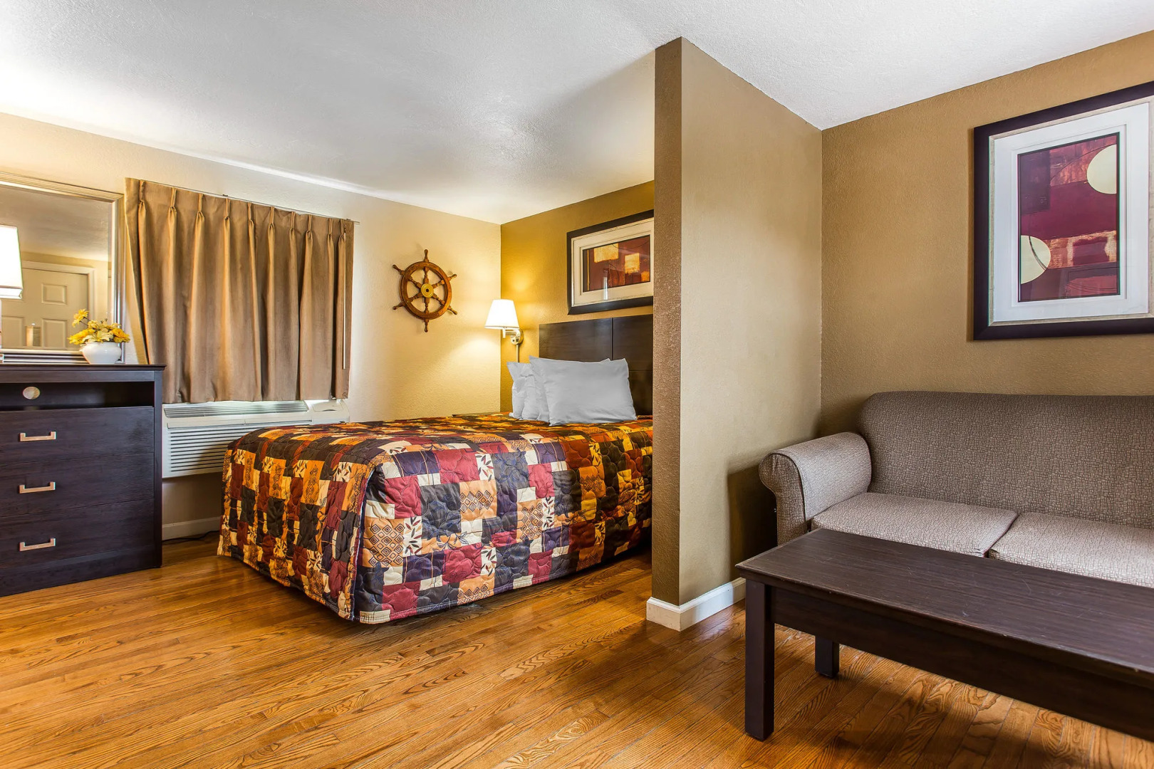 Seahorse Inn and Cottages