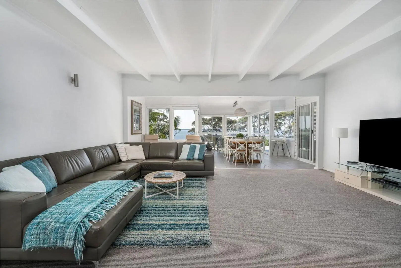 Mara at Hyams 4pm Check Out Sundays