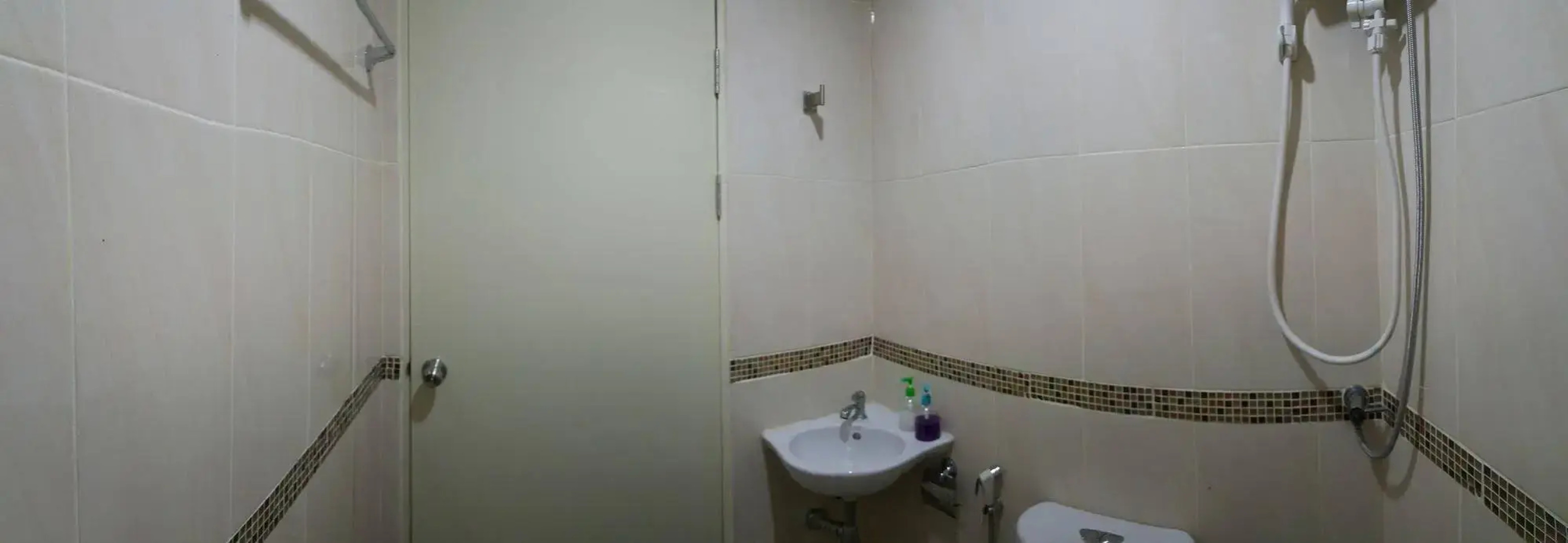 Bangkok Check Inn - Hostel