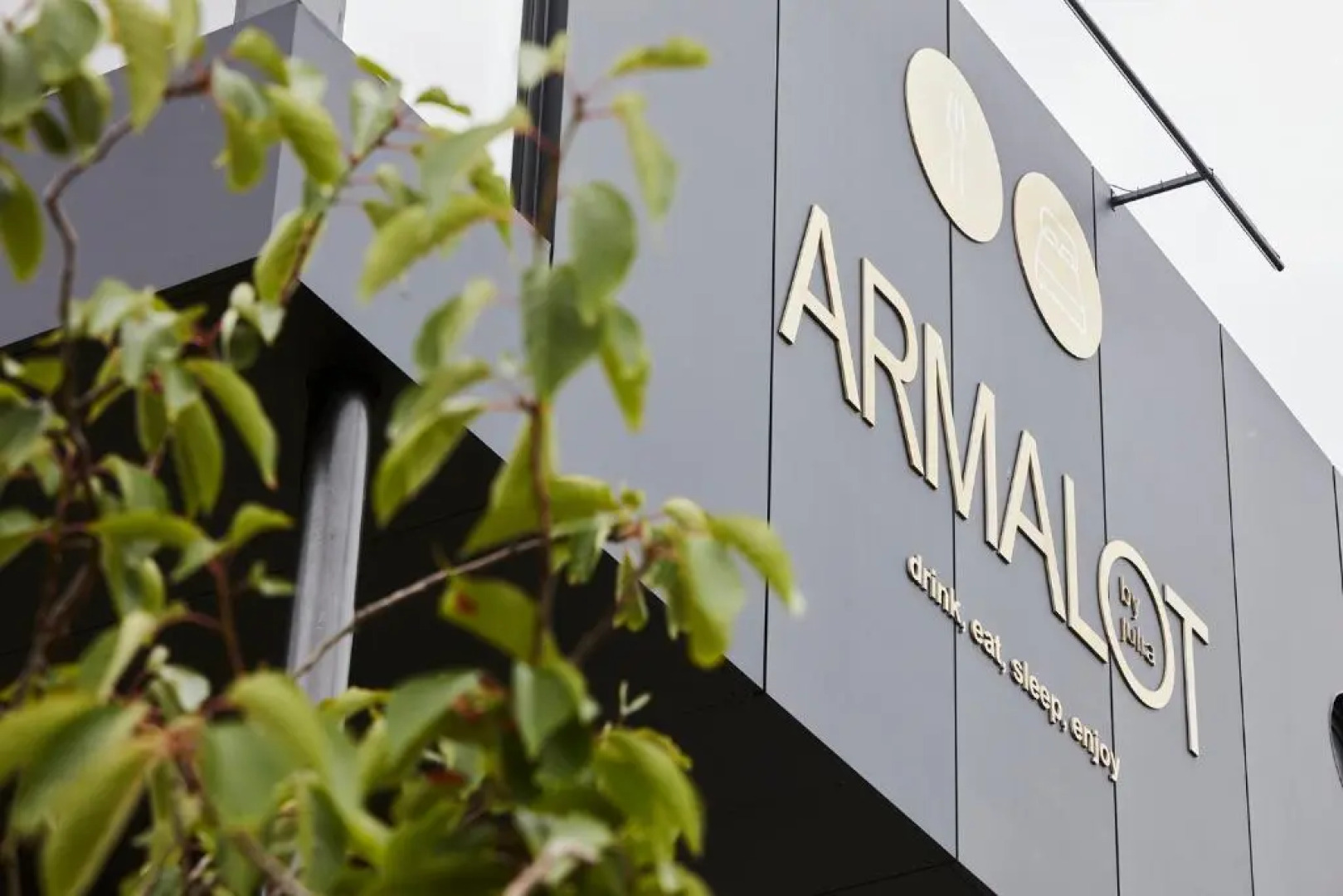 B&B Armalot by Julia