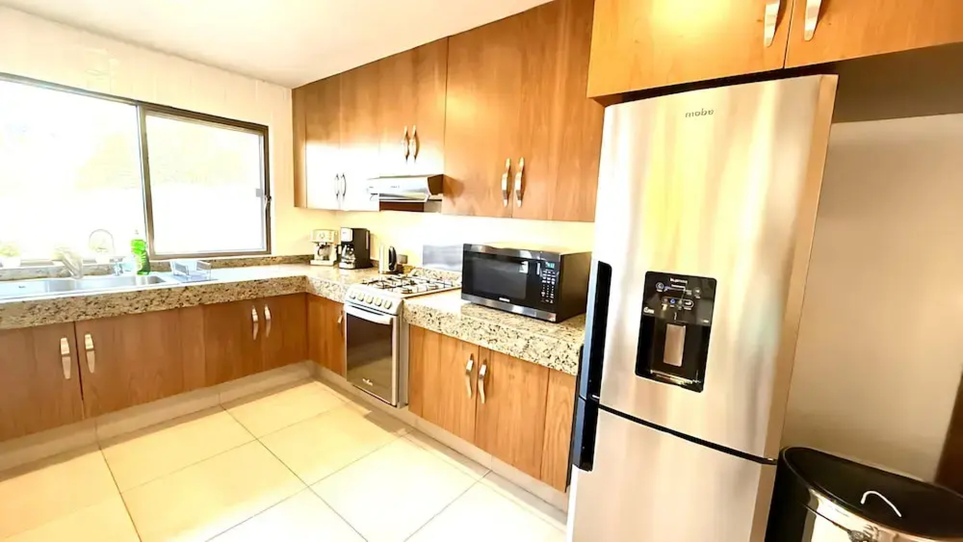 Ajijic Modern 1 Bedroom Home -walk To Everything -patio -gym -pickleball Court