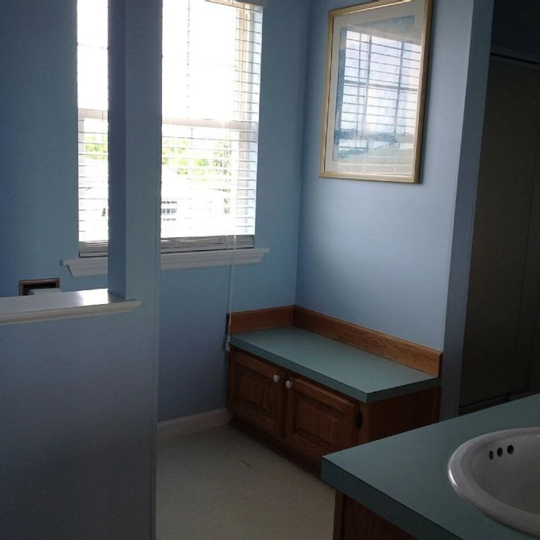 Going Coastal - 5 Br home by RedAwning