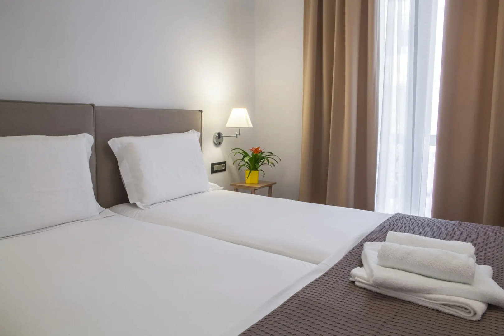 Anemos Rooms & Apartments