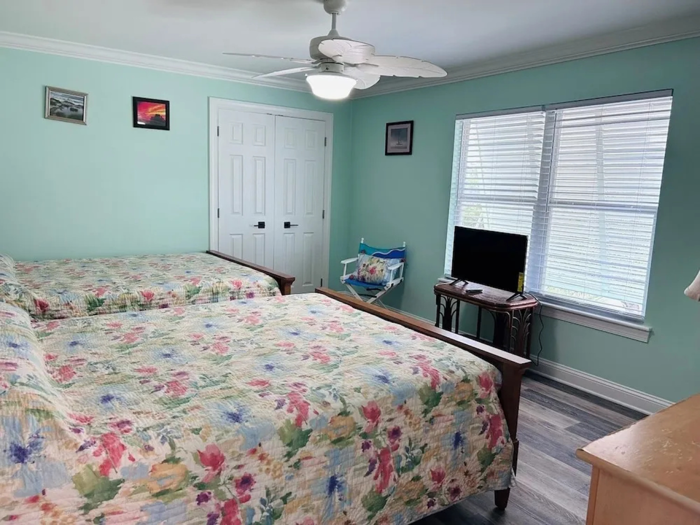 Serenity's Star 4 Bedroom Home by RedAwning
