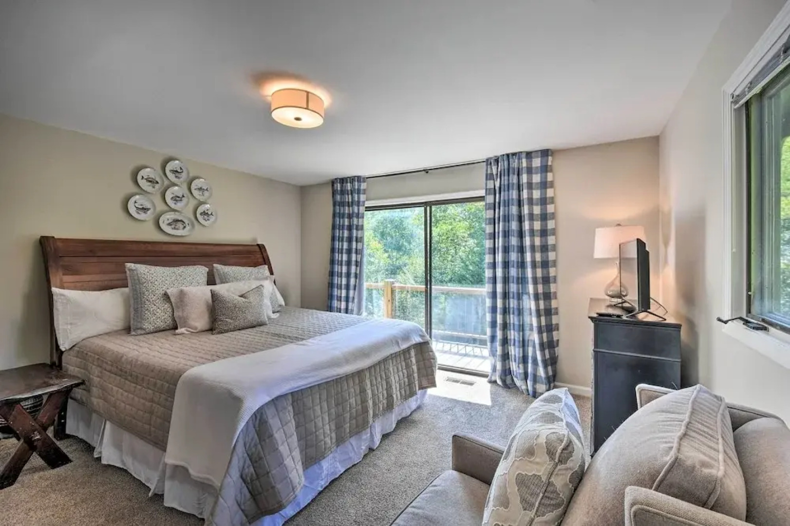 Stunning Dillard Home w/ Yard in Sky Valley!