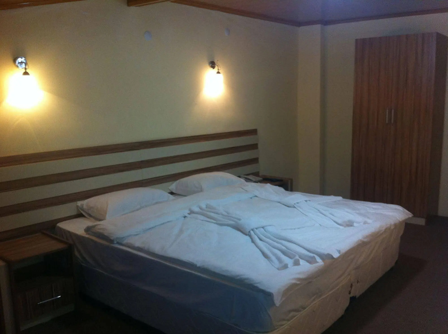 TJ's Hotel