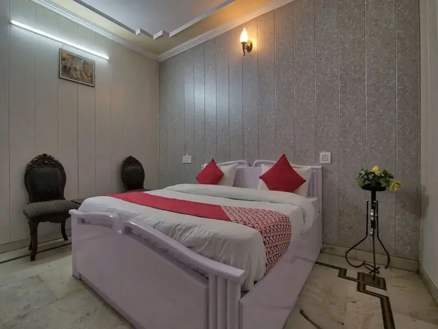 Fabhotel The Castle