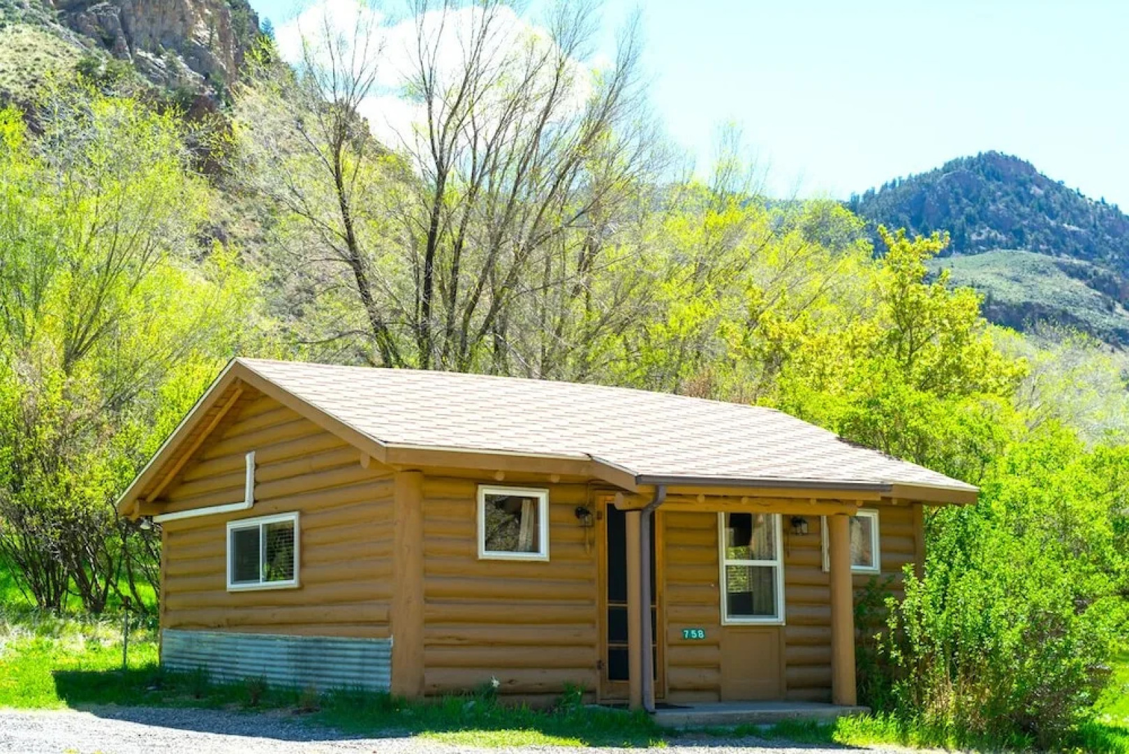 Yellowstone Hot Spring Cabins