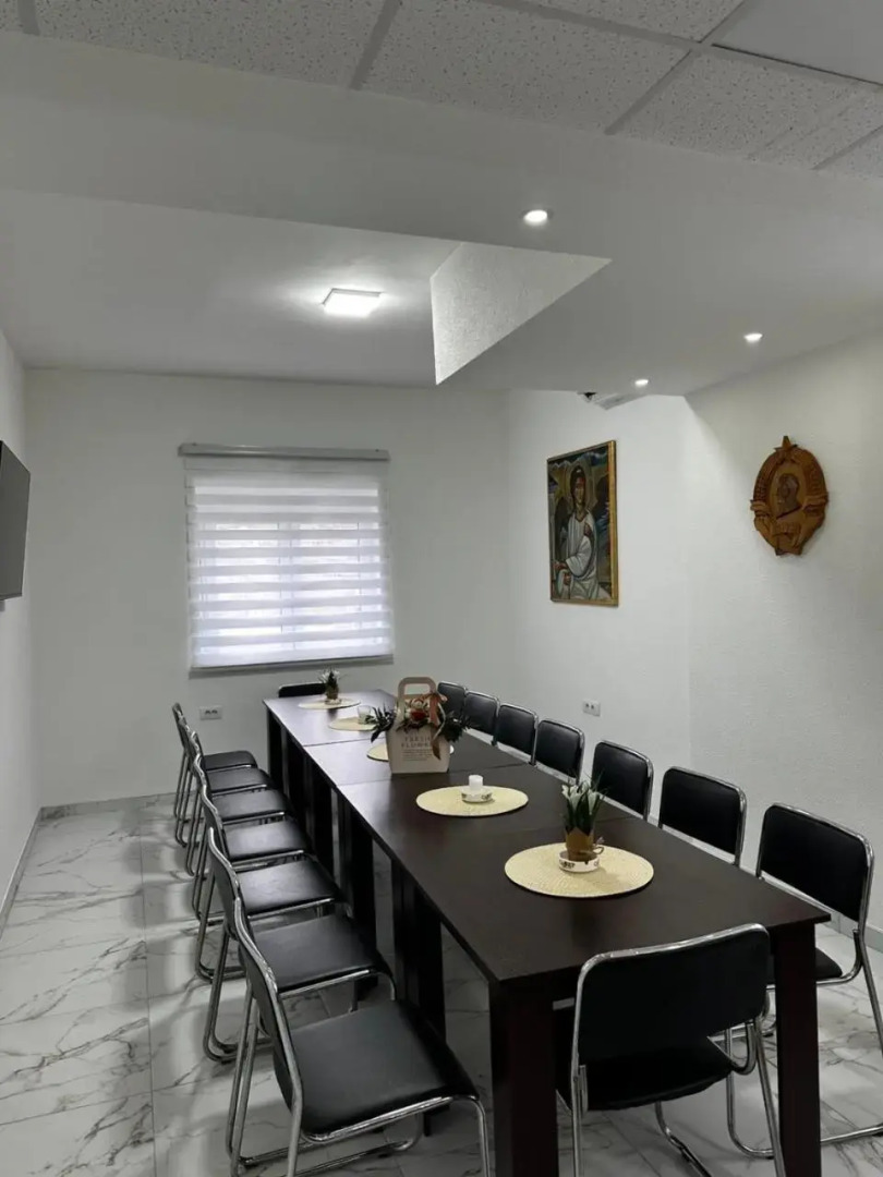 Plavi restoran, Loznica