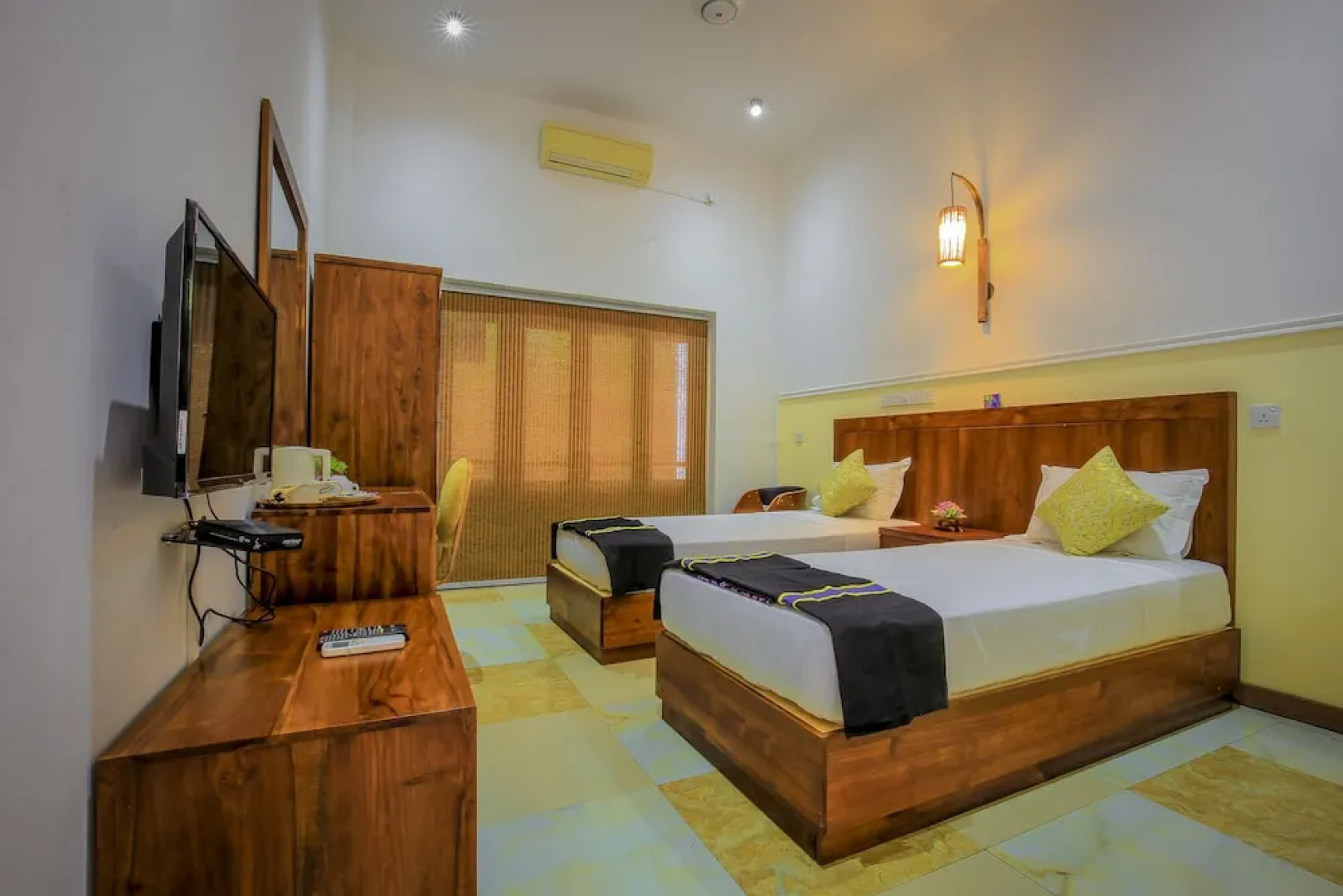 Grand Rockland Hotel