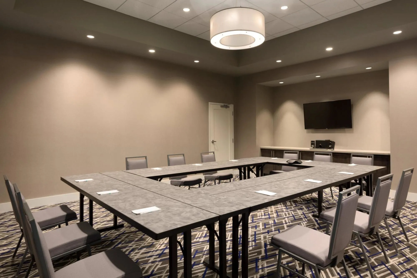 Embassy Suites by Hilton Kansas City Olathe