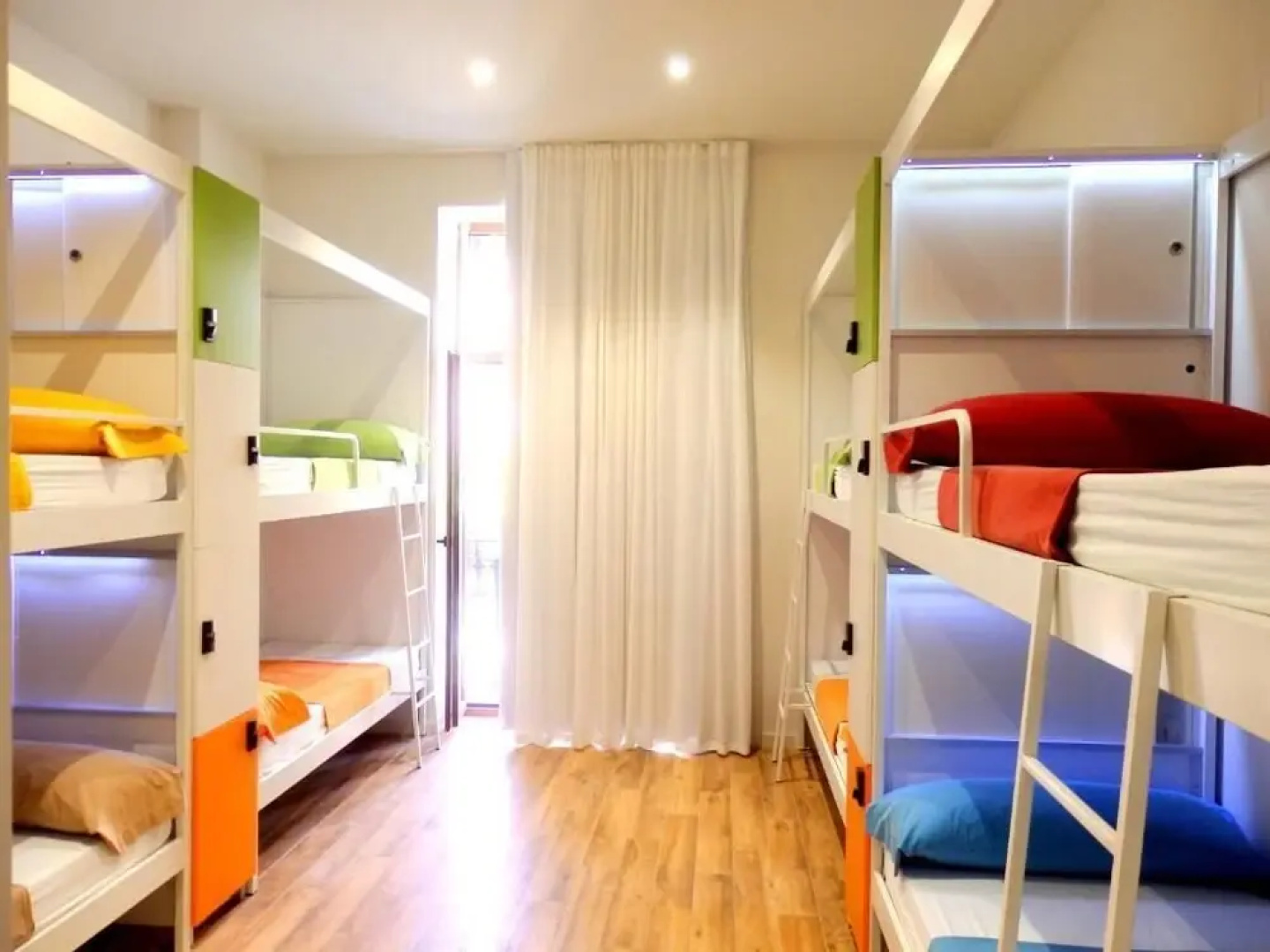 Urban Youth Hostel
