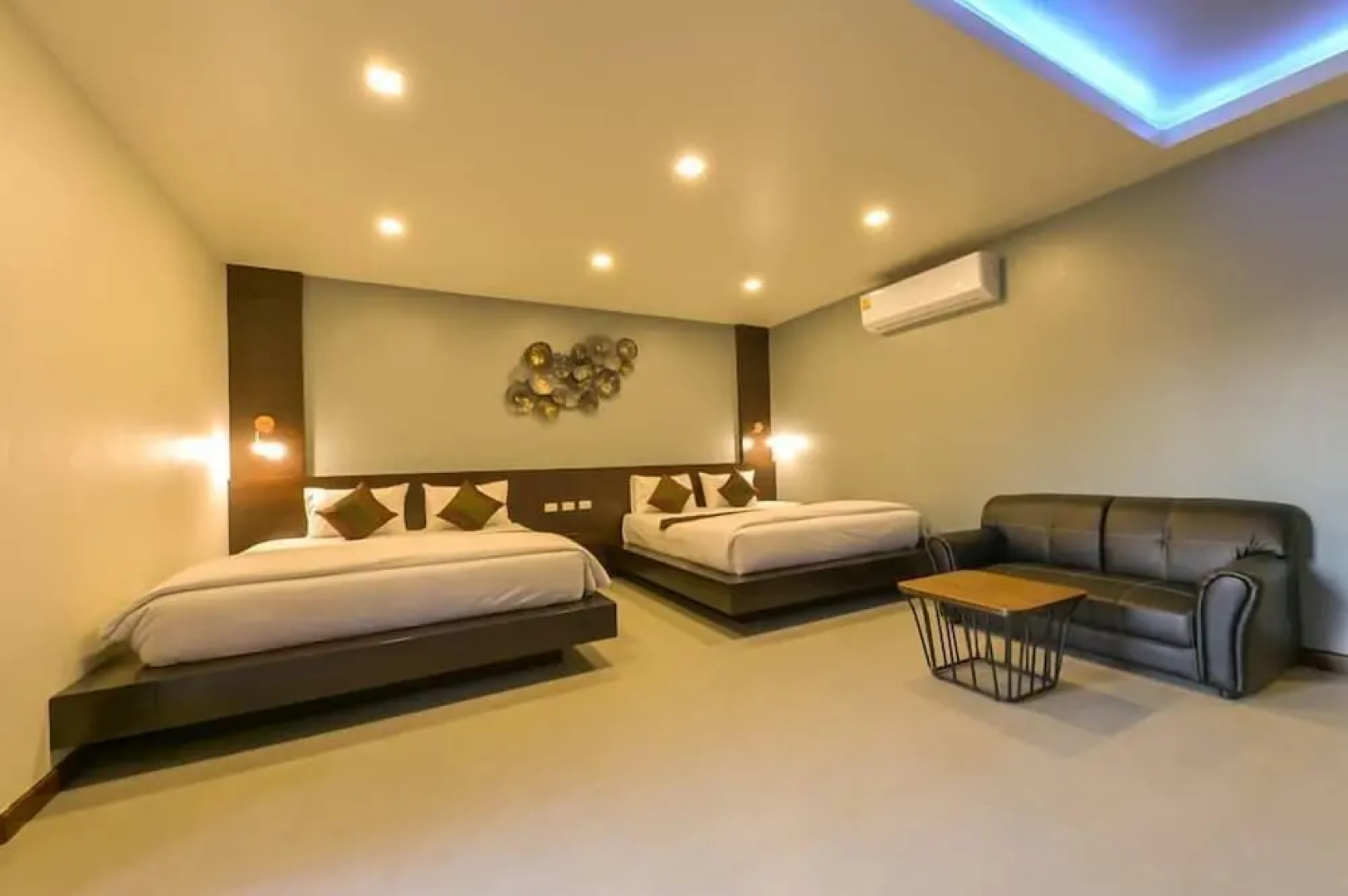 The Laekhong River Resort