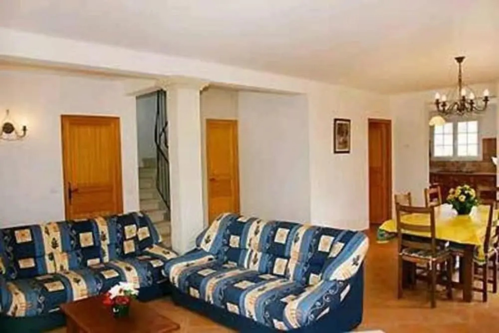 House With 3 Bedrooms in Saint-pierre-de-vassols, With Private Pool, E