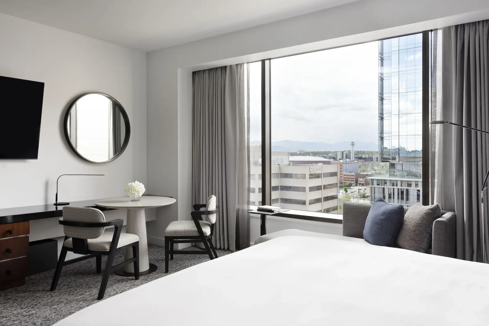 Отель Four Seasons Denver