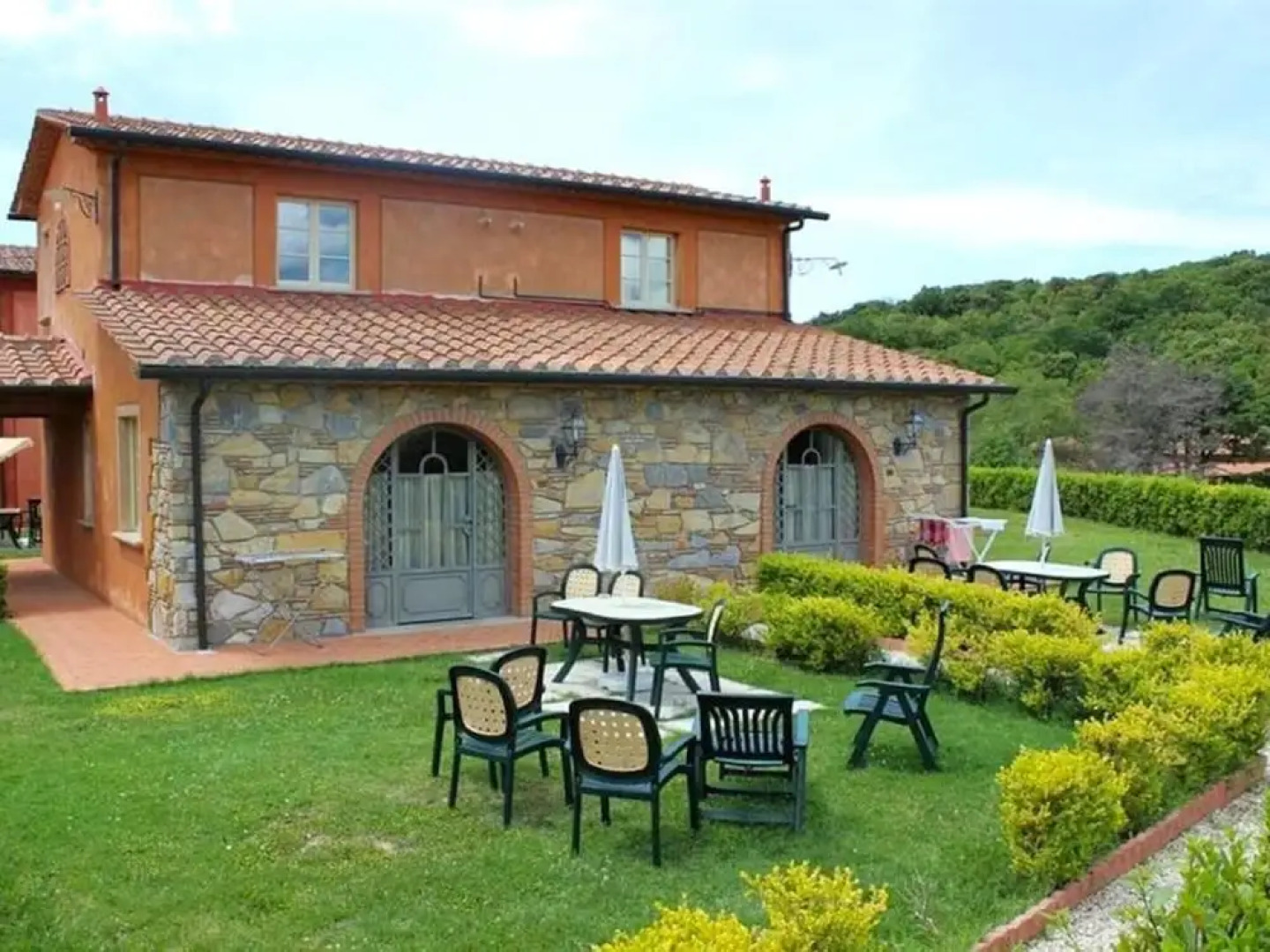 Spacious Apartment With Bubble Bath