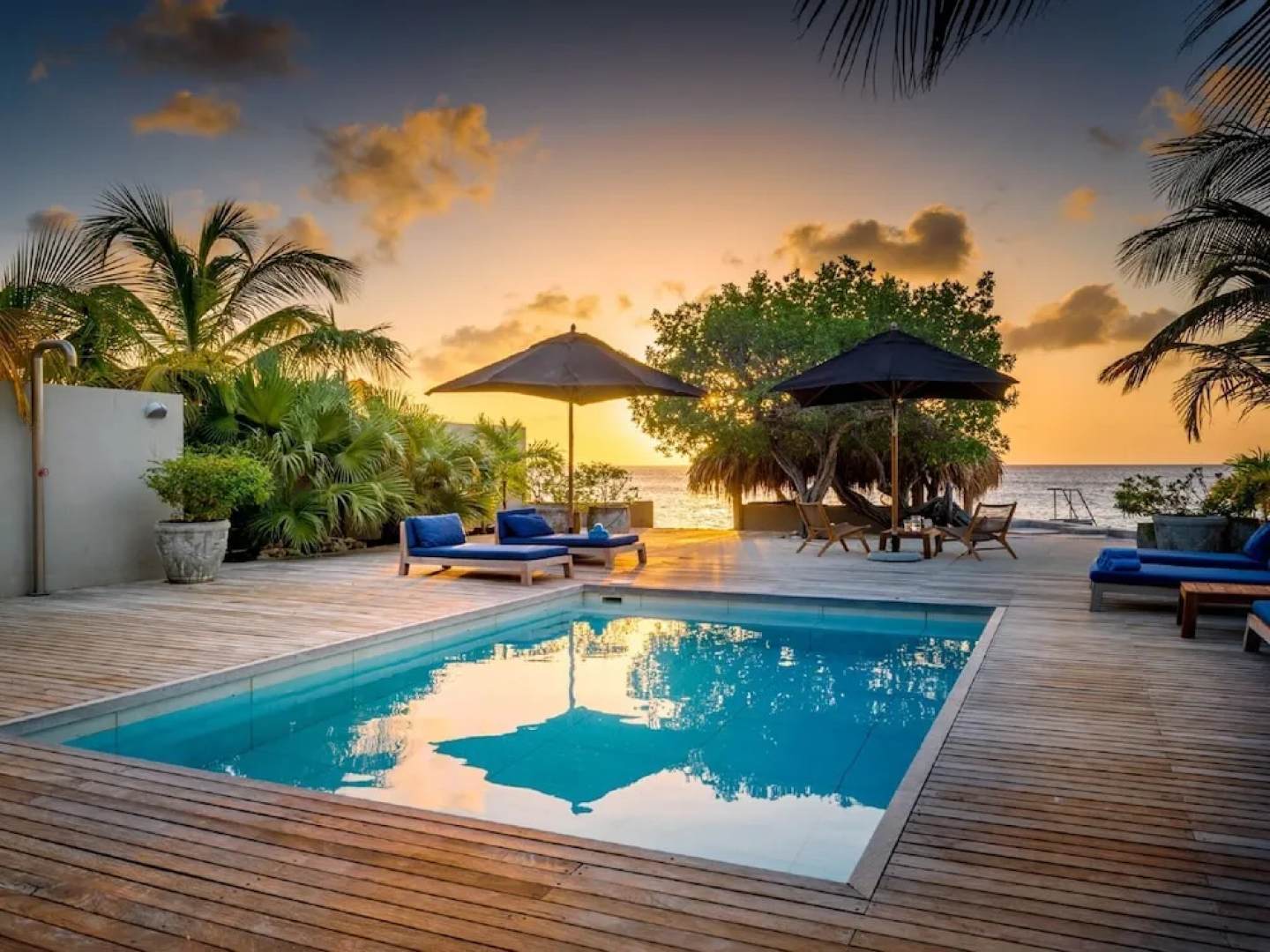 Lavish Villa by the Sea in Kralendijk With Pool