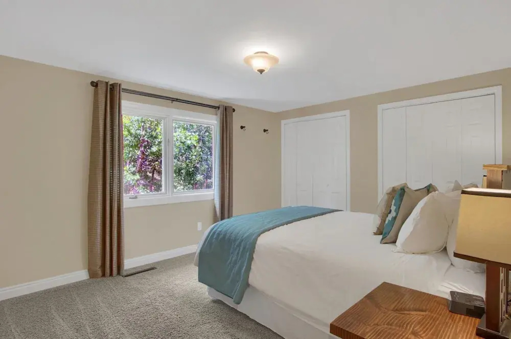 5BR Poe Manor Entertain,hot Tub+has Everything!