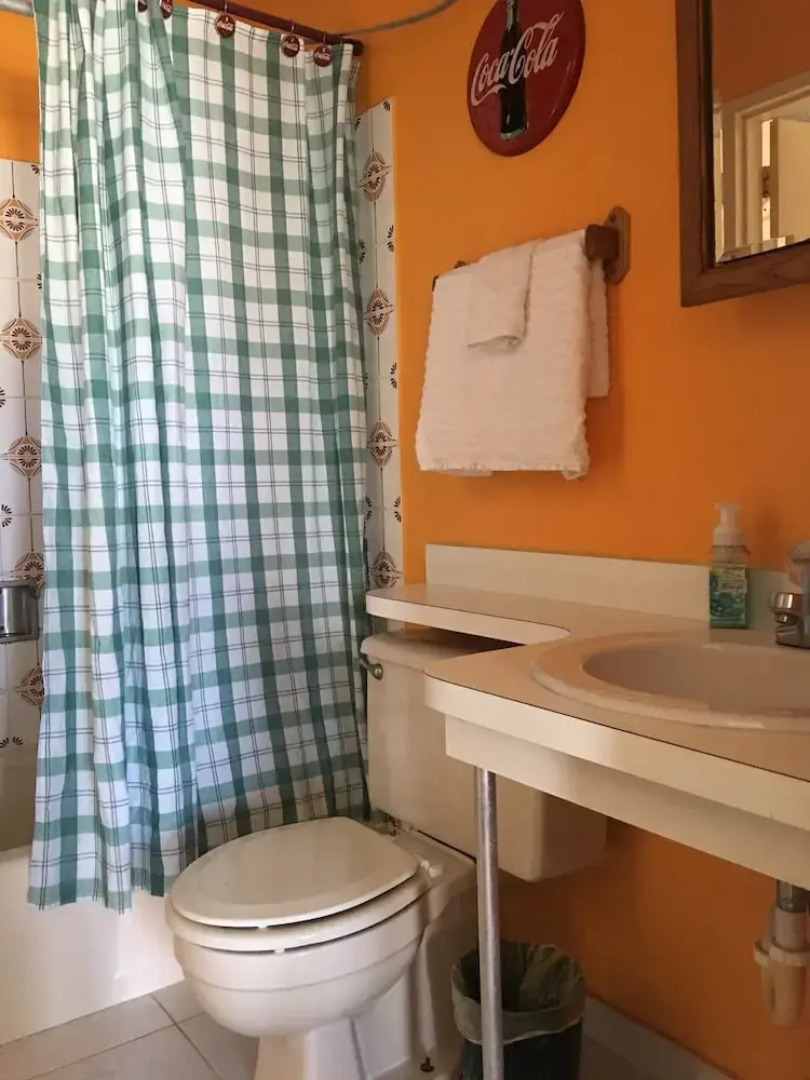 East Island Waterfront Suites