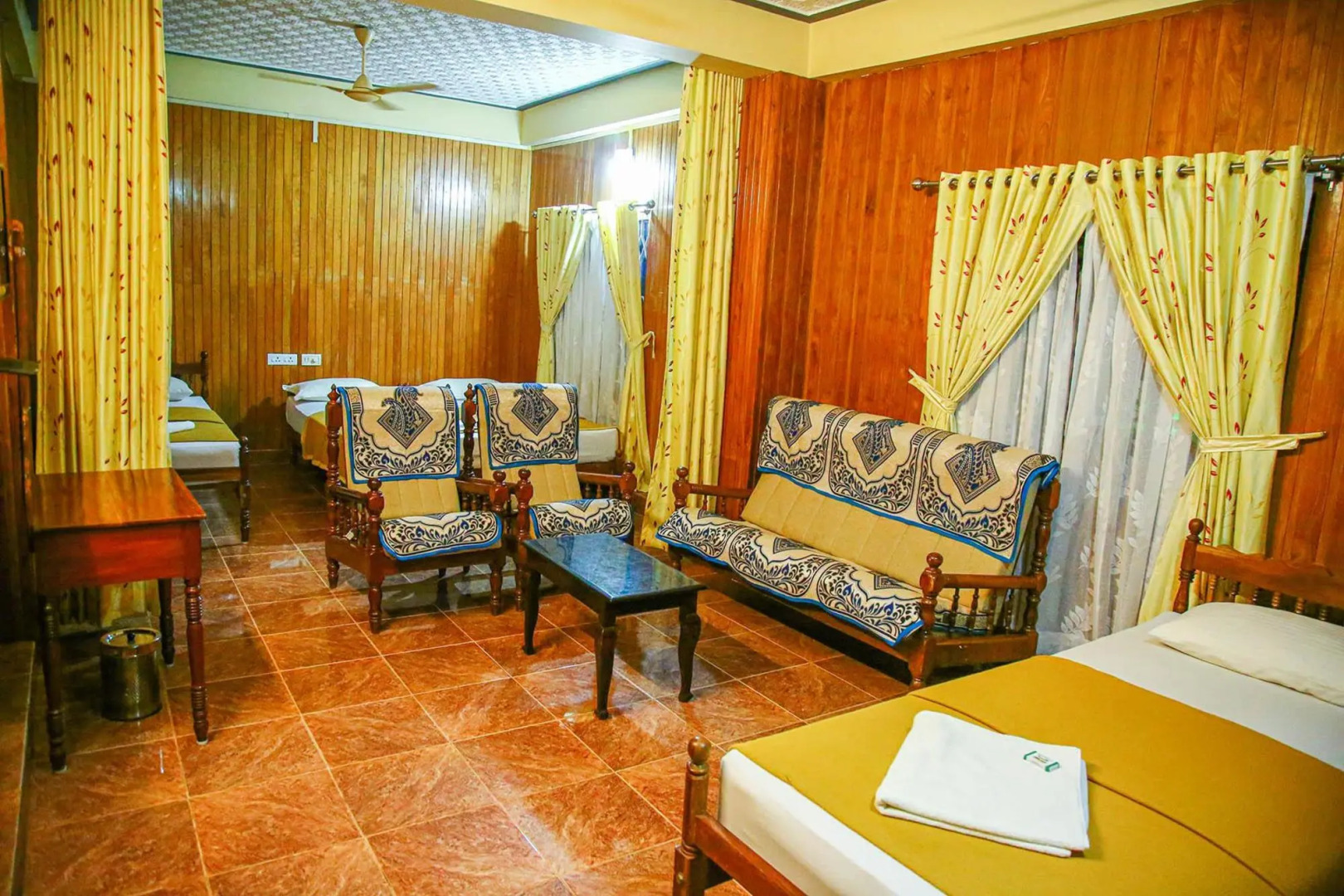 Lake Palace Family Resort Kumarakom