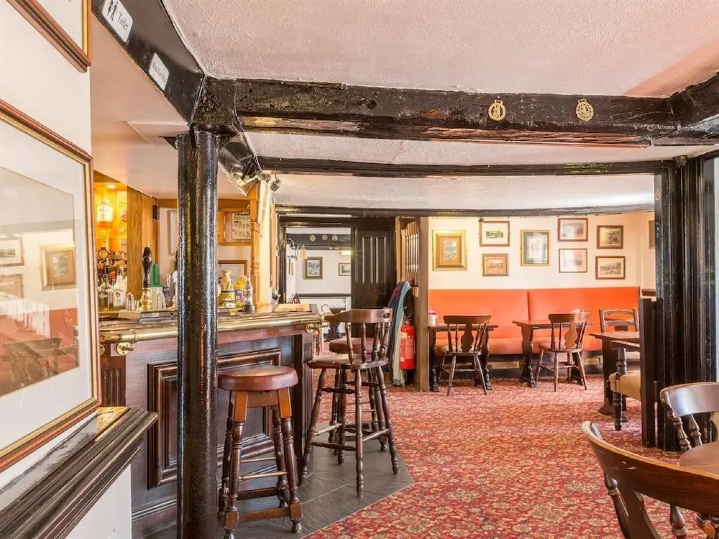 The Cross Keys Inn