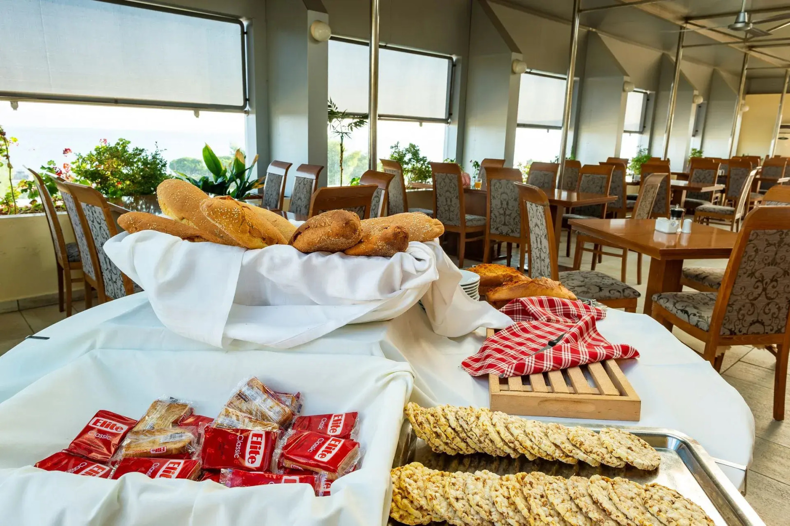 Dolphin Resort Hotel & Conference