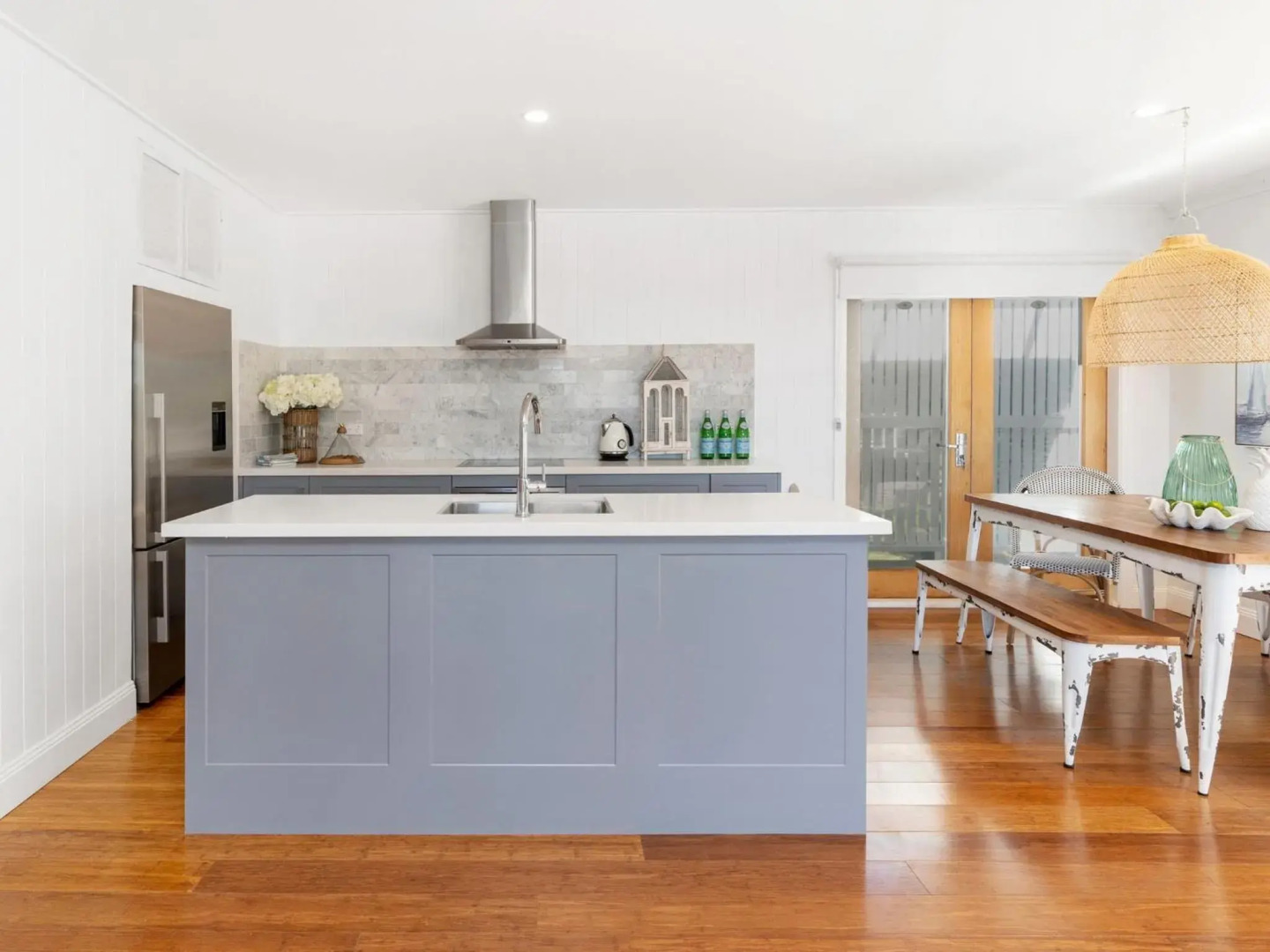 SEA DECK Hyams Beach 4pm Check Out Sundays