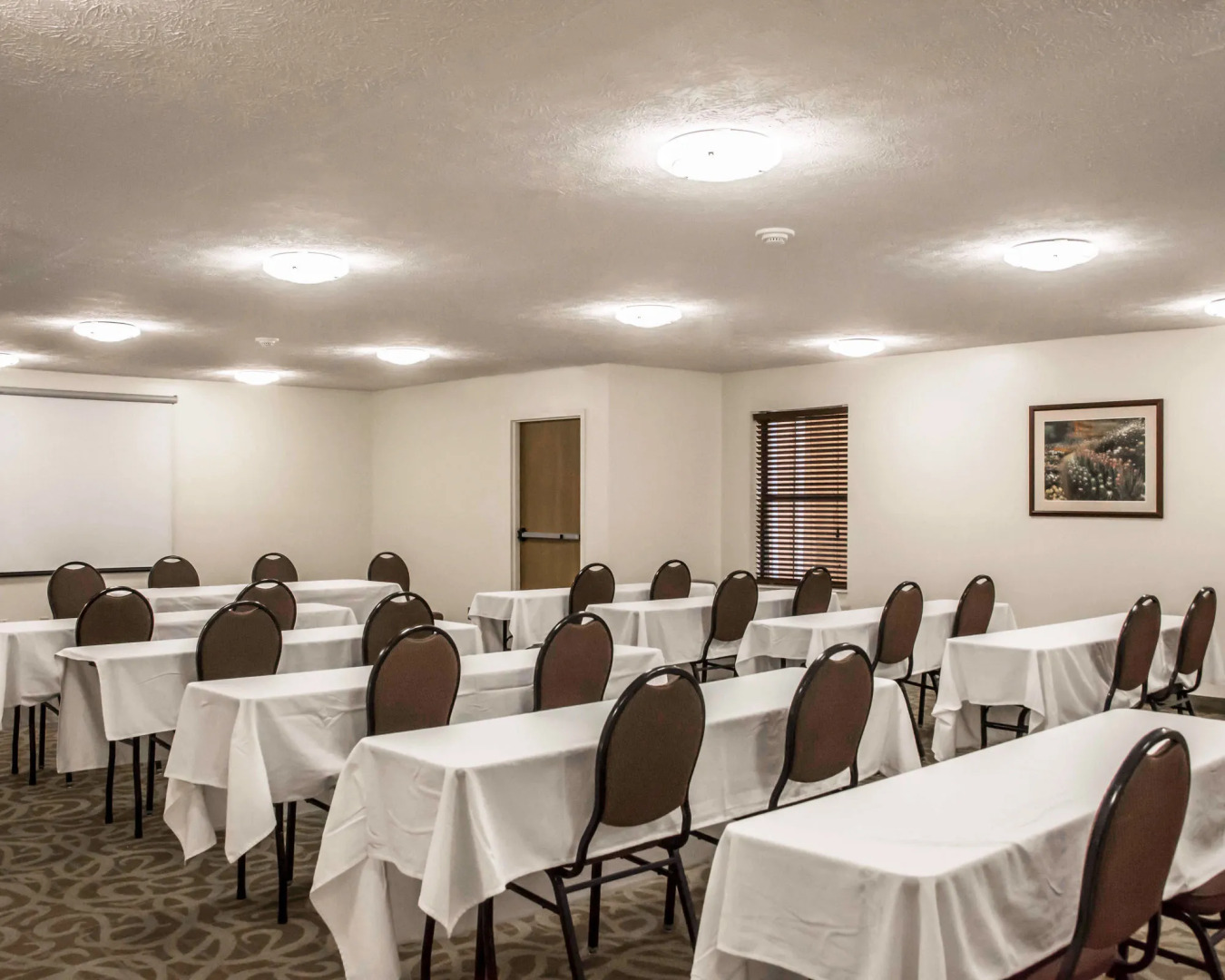 Comfort Inn & Suites Cincinnati Eastgate