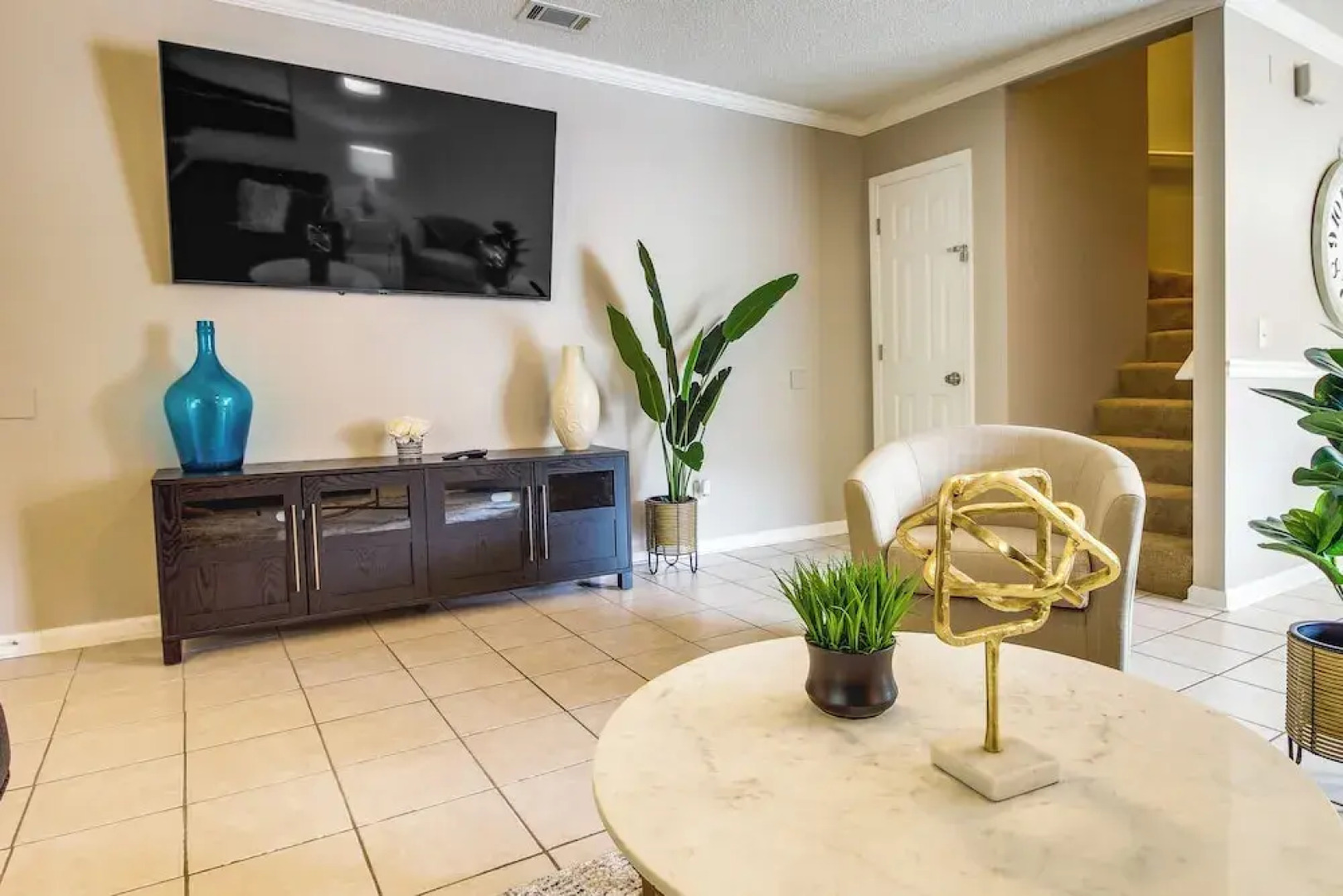 Soothing Savannah Townhome With Patio!