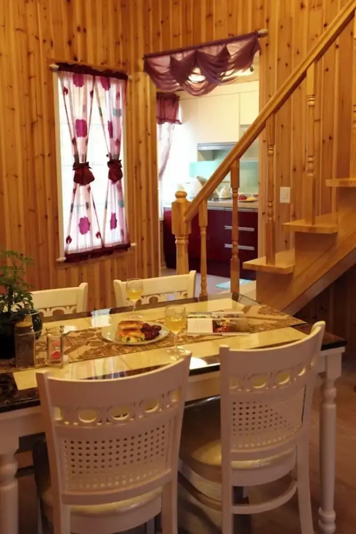 White Village Pension