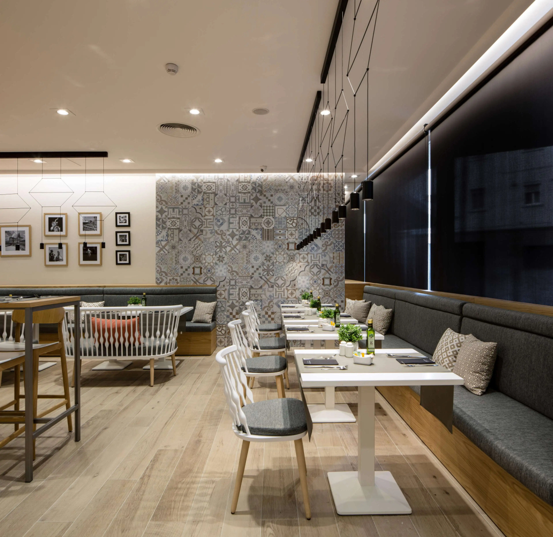 Catalonia Giralda Hotel