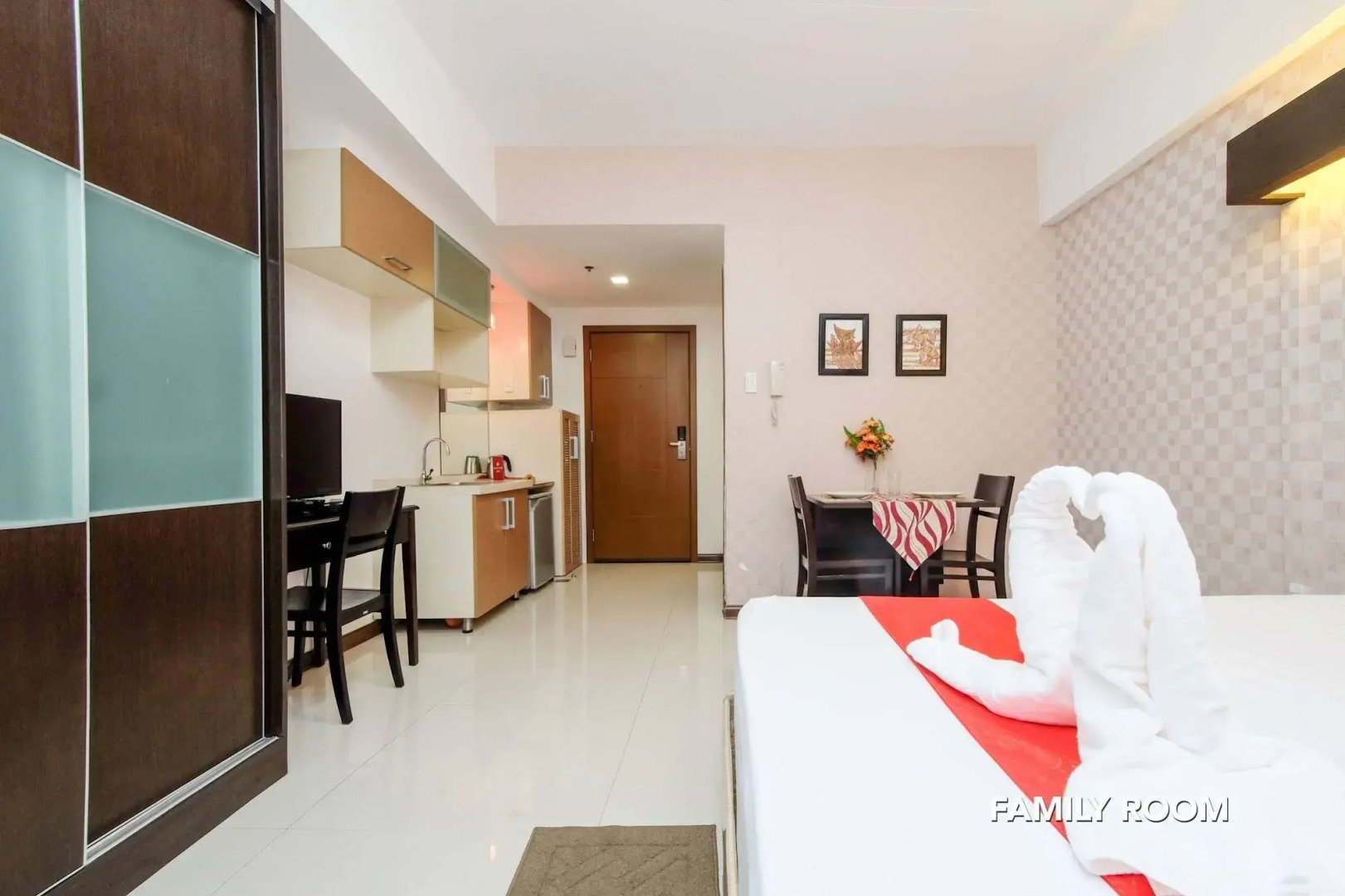Sunshine City Suites