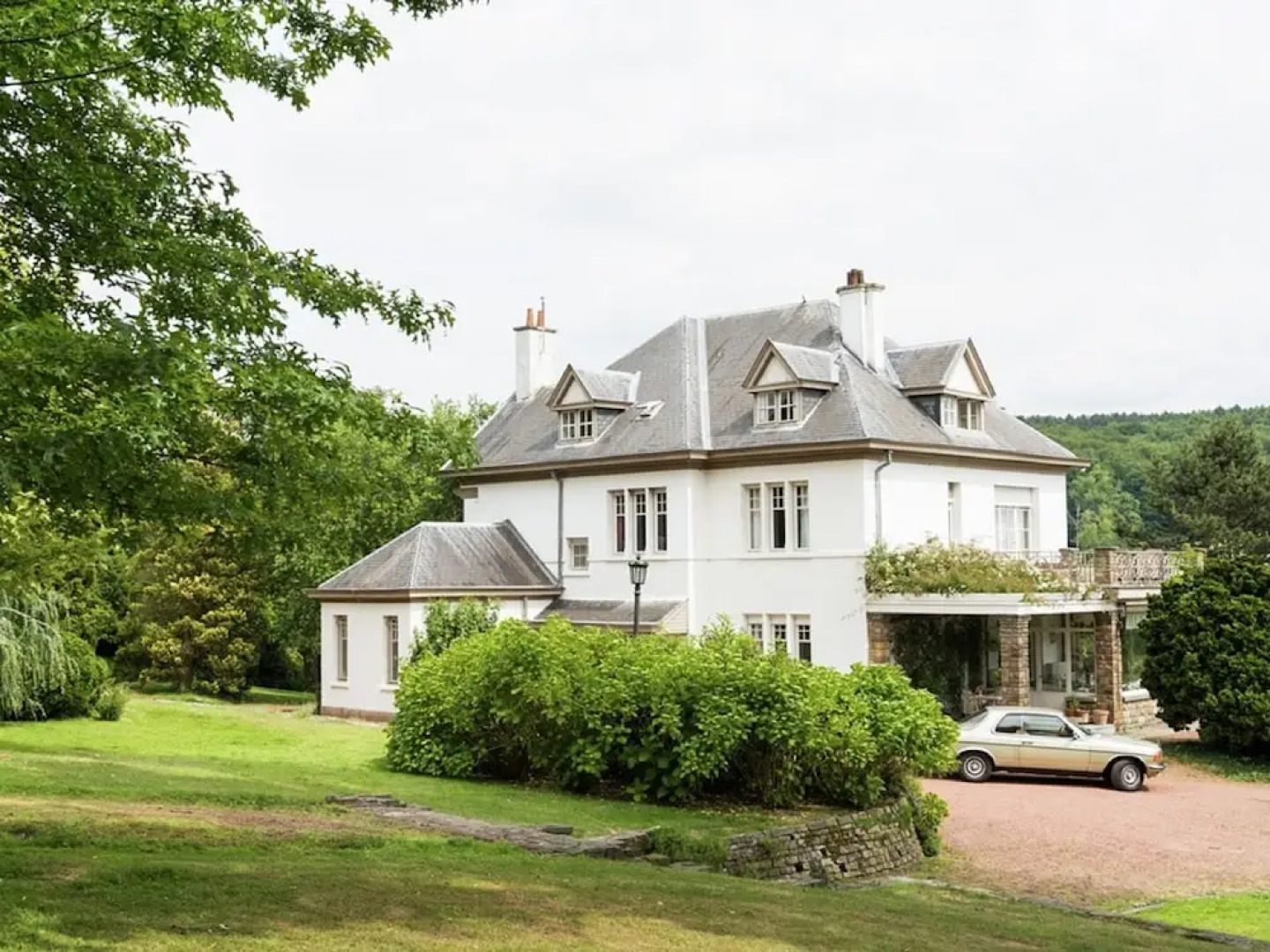 Gorgeous Villa on an Estate With Beautiful Garden, Swimming Pool and Pool House With Sauna