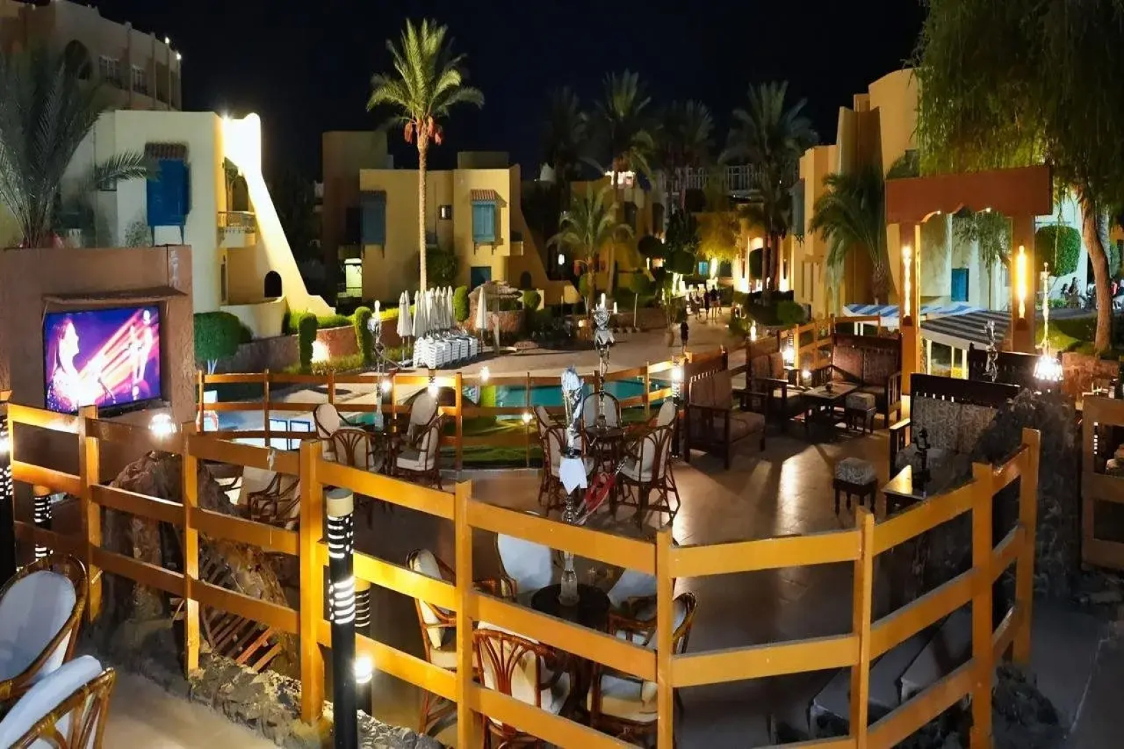 Eagles Downtown Zahabia & Beach Resort