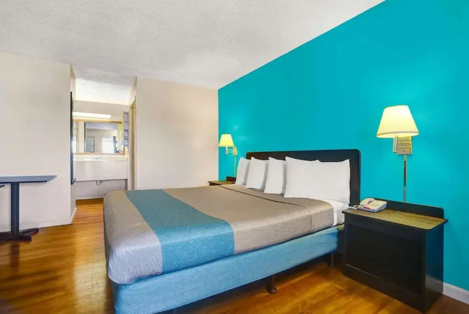 Quality Inn & Suites Tradewinds