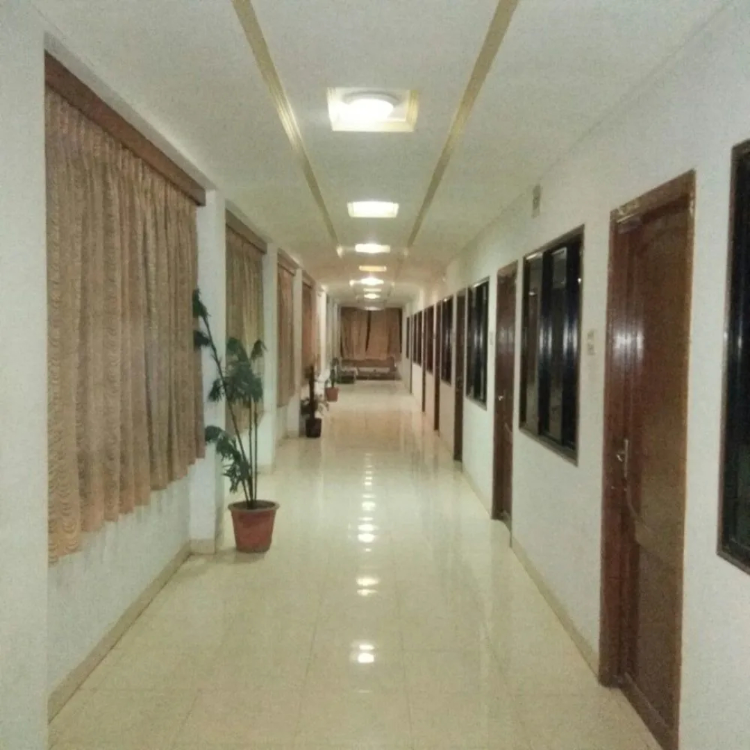 Hiriz Hotel Dollar