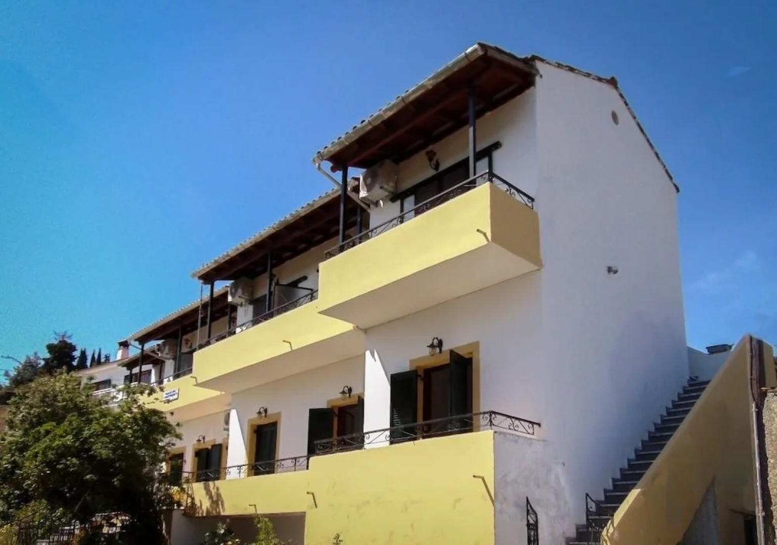 Aggeliki Apartments