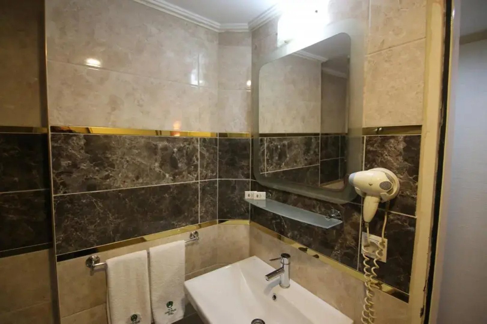 Aykut Palace Hotel
