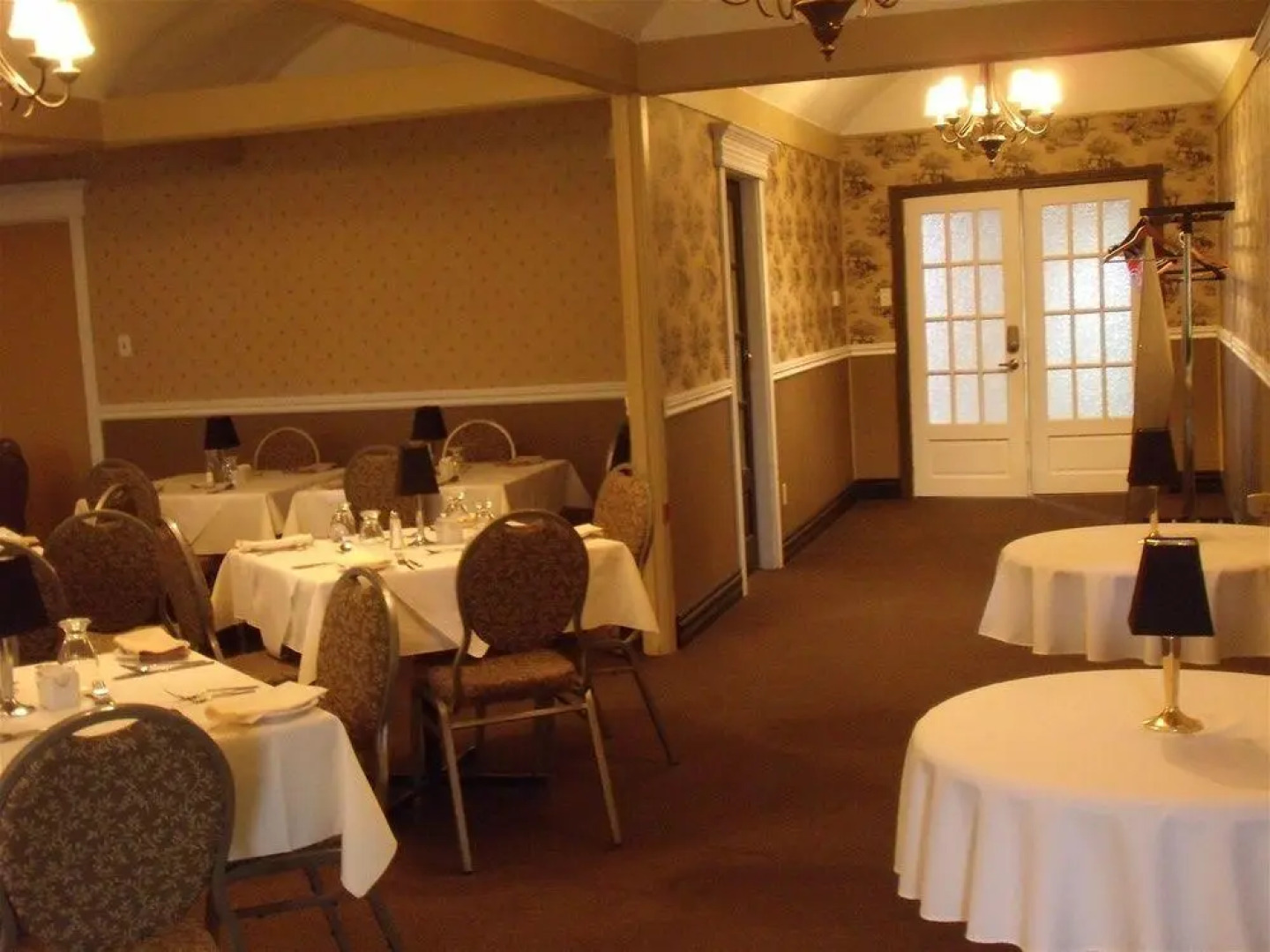 Hotel et suites Manoir du Lac Témiscamingue - Auberge Ville-Marie