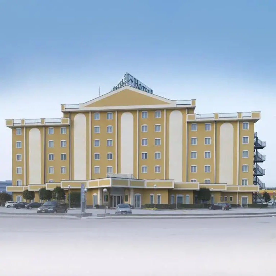 Piramidi Hotel