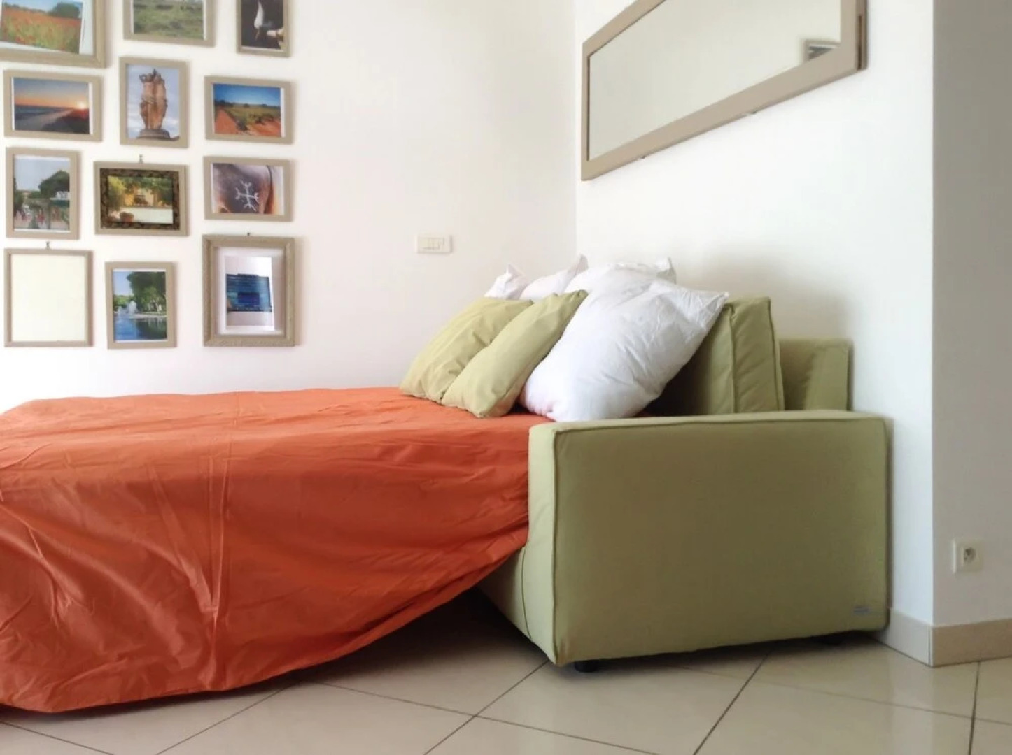 Near Montpellier, Apartment in Le Crès w/ air con & Wifi Minutes to Be