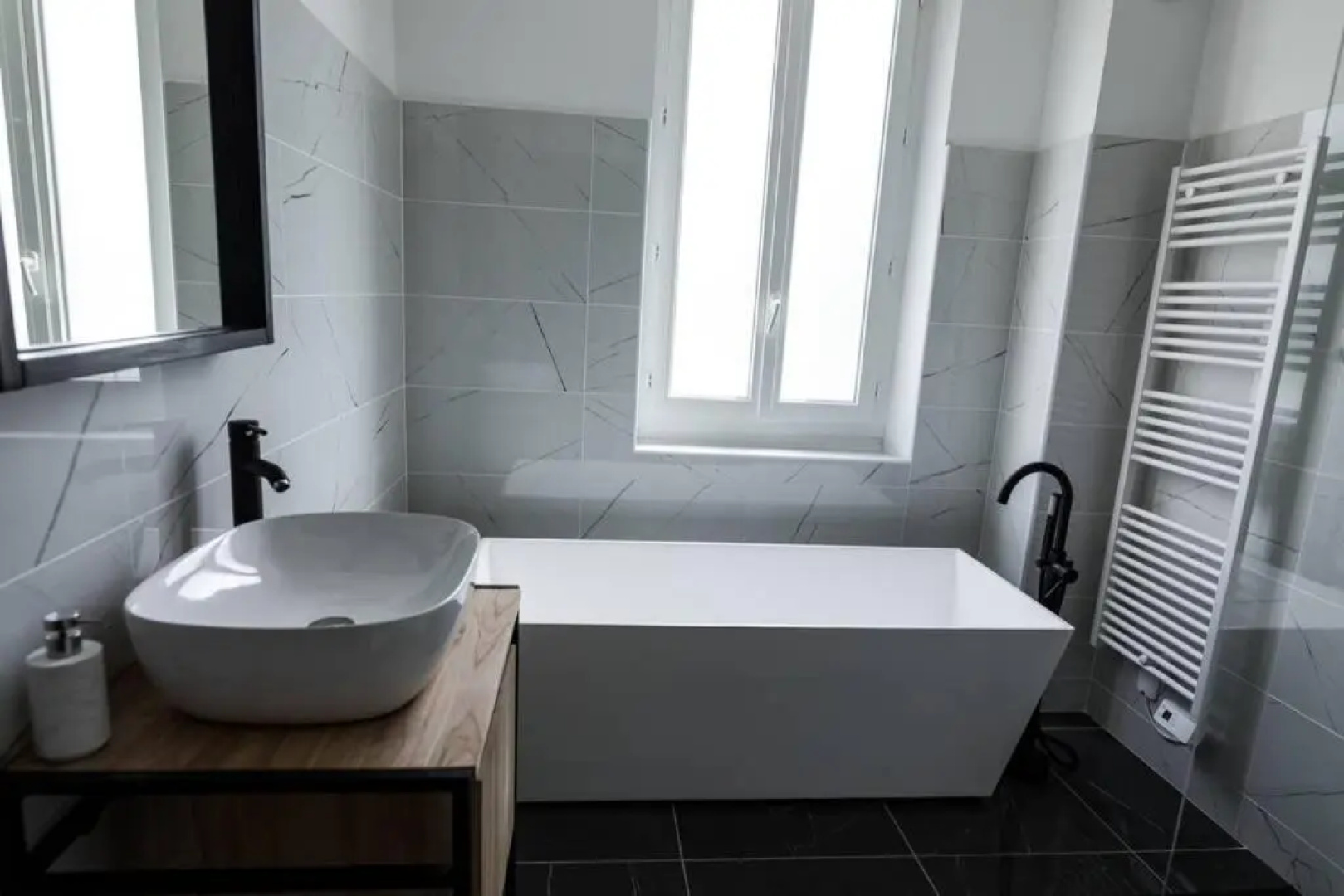 La Villa de l'Etoile jacuzzi privé chauffé à 37°C
