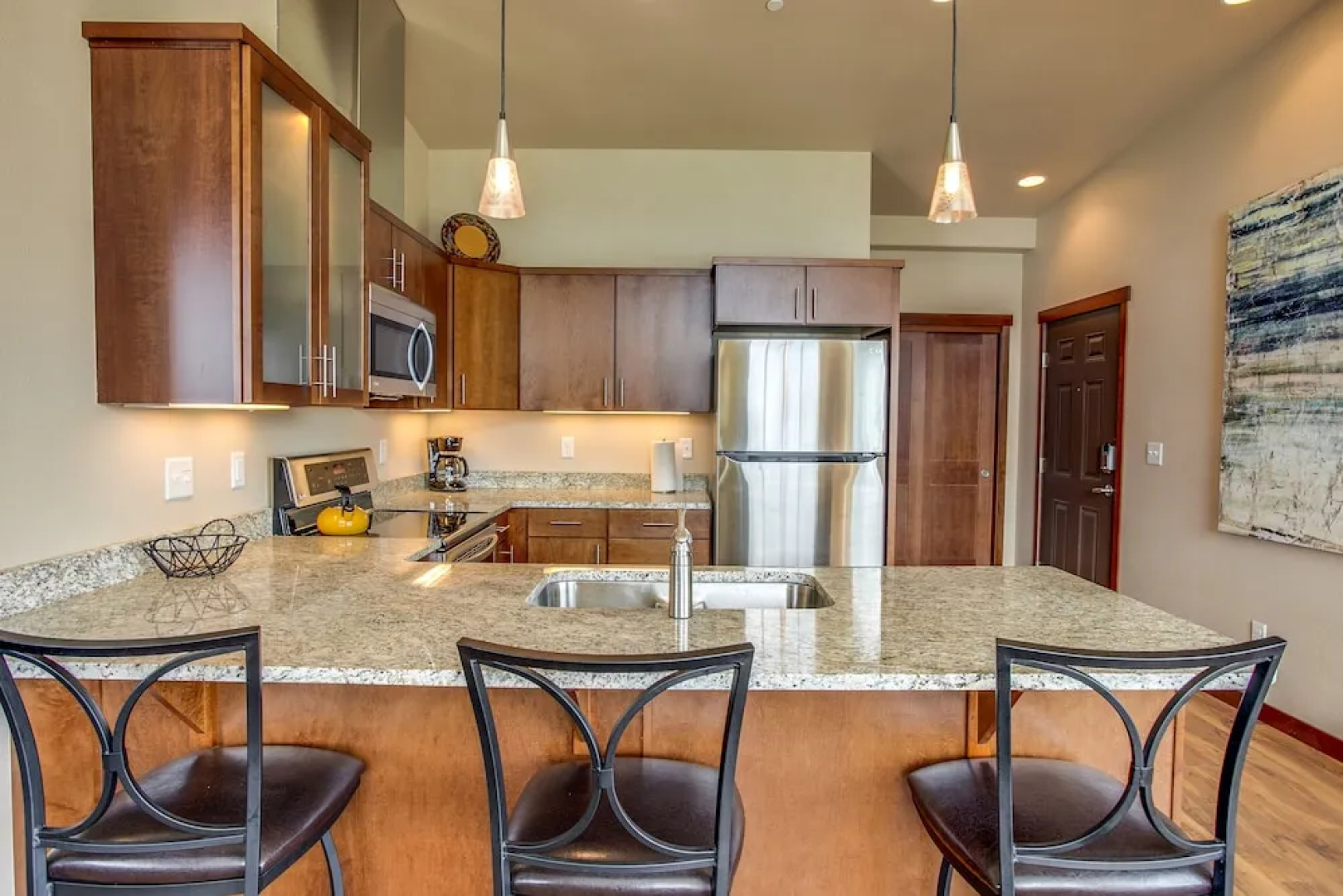 Lake Chelan 'manson Bay' Condo w/ Pool Access!