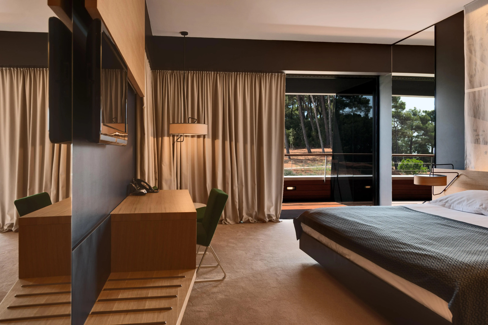 Отель Lone by Maistra Collection