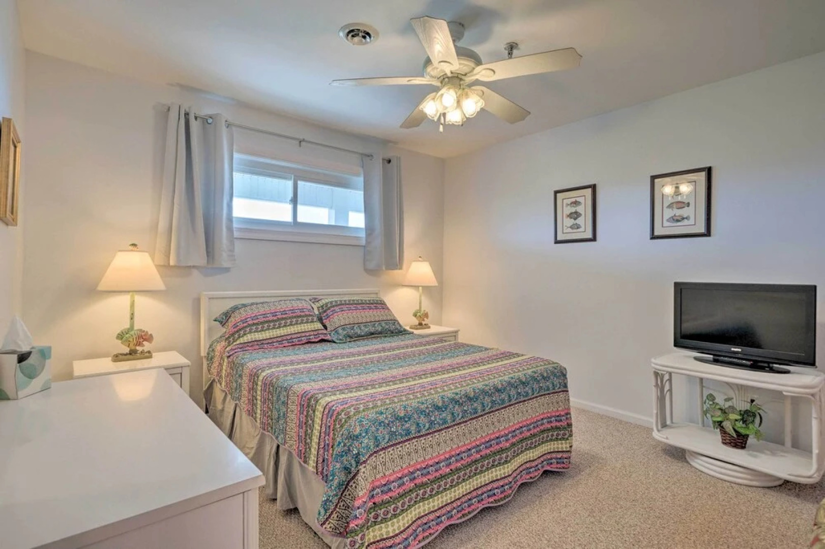 Oak Island Beachfront Condo w/ Community Pool