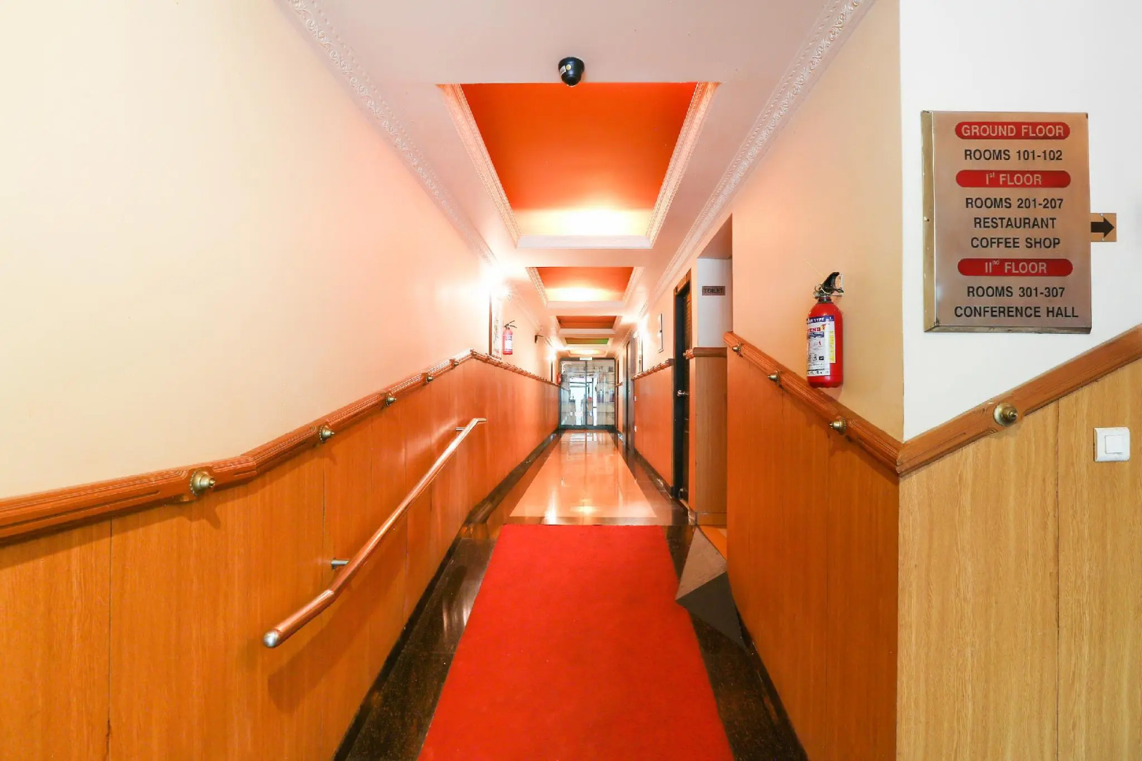 Capital O 61255 Divine Deluxe